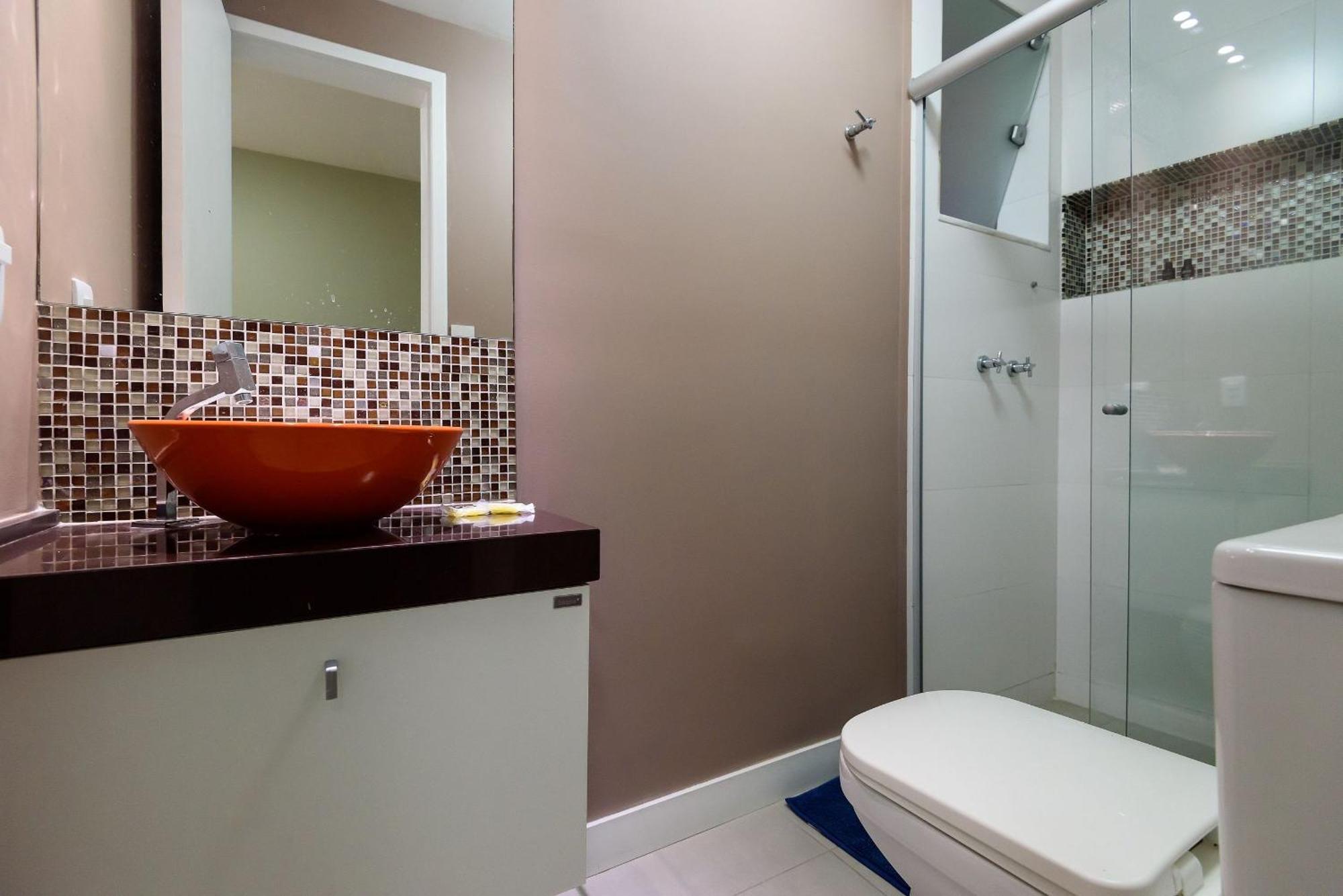 Omar Do Rio: Moderna Qto&sala A 400m De La Playa De Copacabana, Con Internet 250mbps Y Smart Tv *